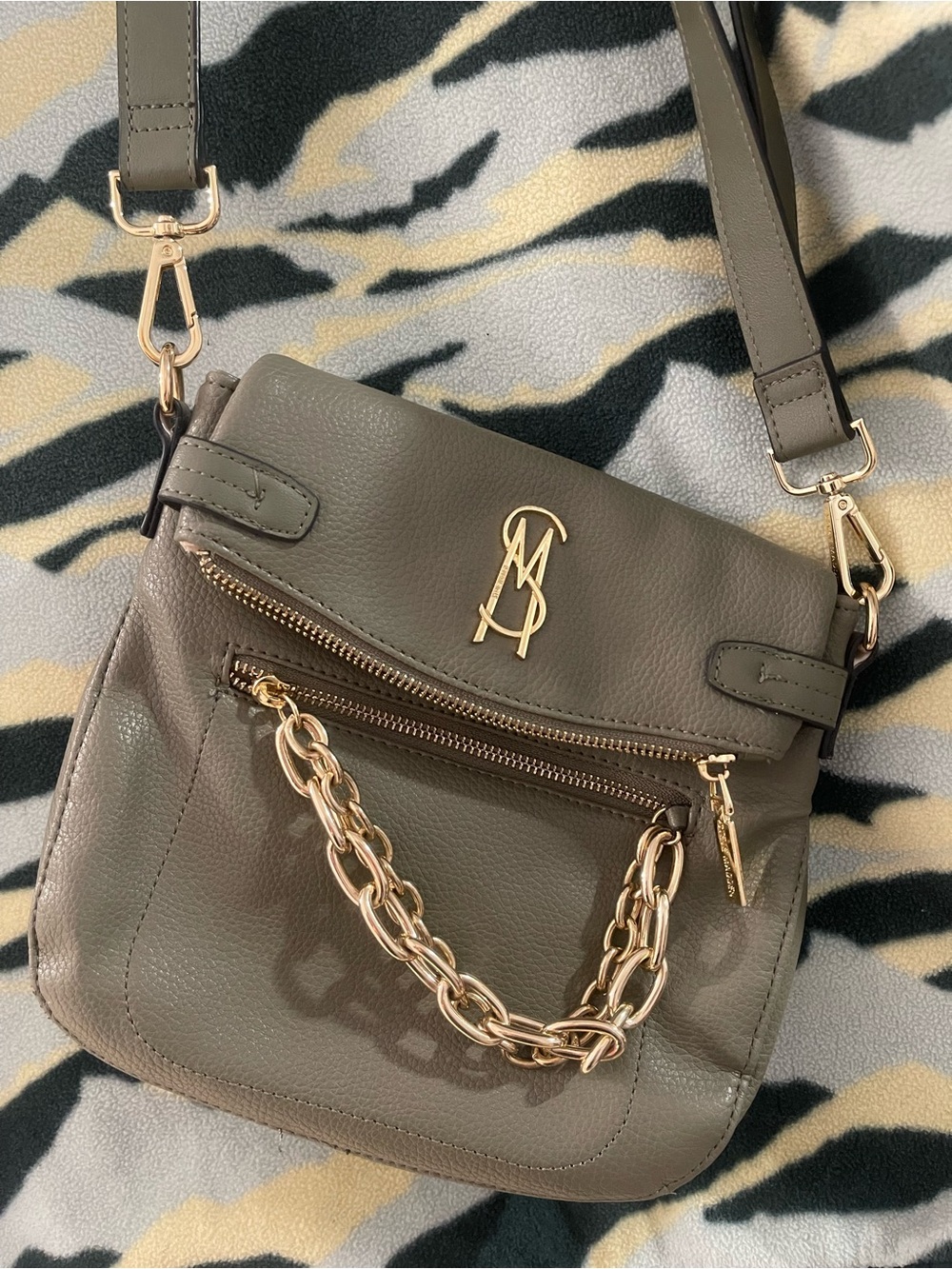 Steve Madden Olive Green Crossbody with Gold Chain Accents